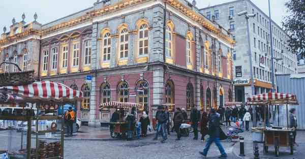 男人腰痛是不是肾虚